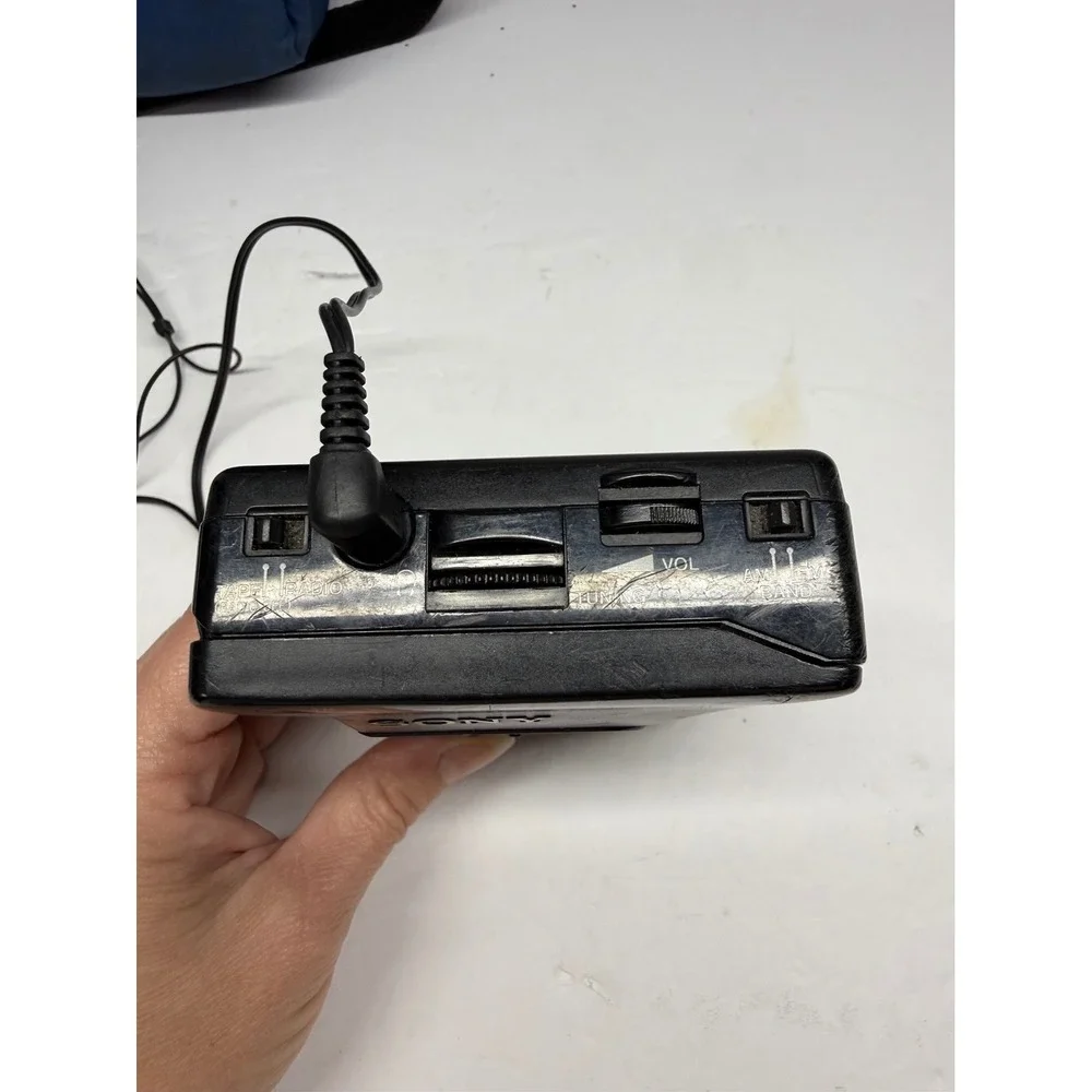 Sony Walkman WM-FX33 Portable Cassette Player FM AM Radio Mega Bass Bundle WORKS